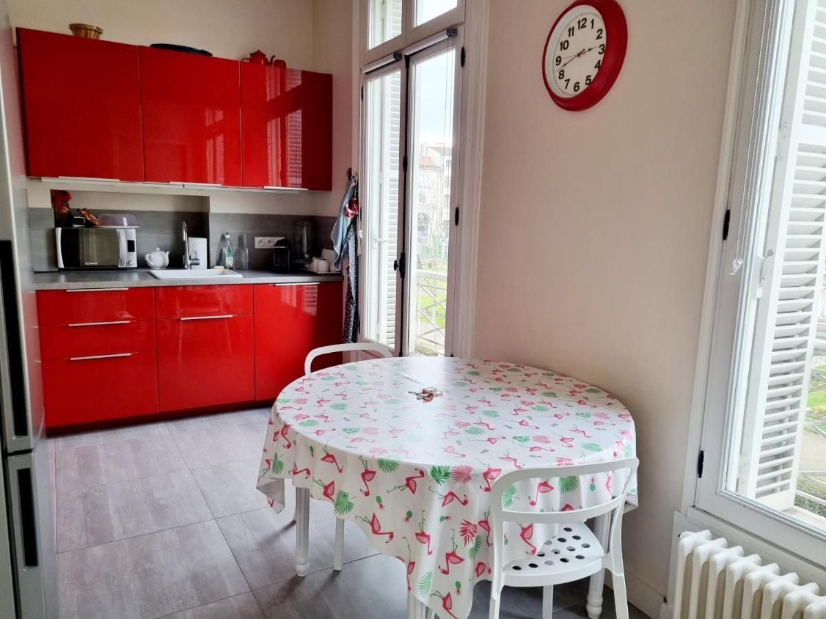 Face A L'Hotel De Ville Grand Et Lumineux Appartement Ανγκουλέμ Εξωτερικό φωτογραφία