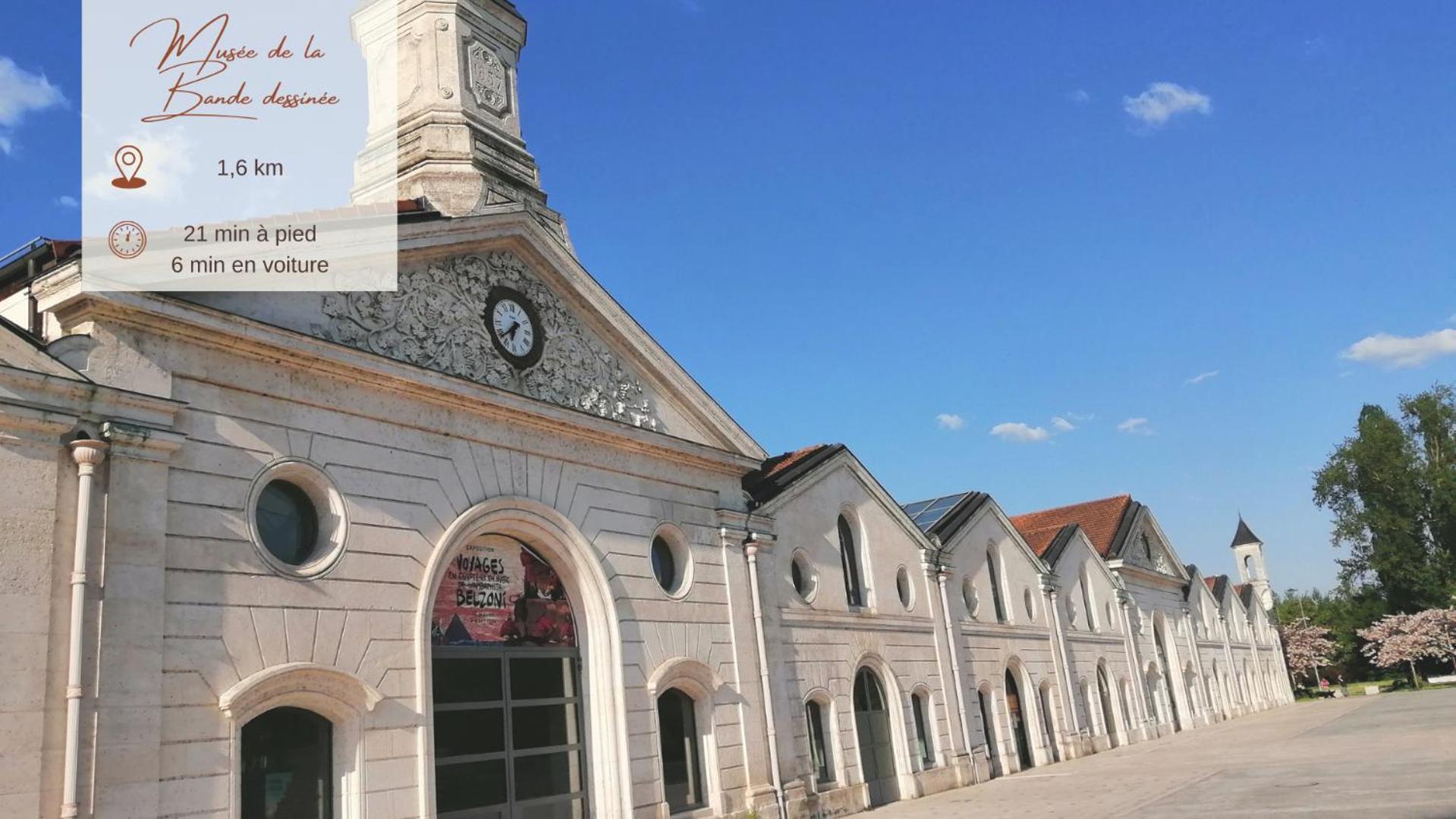 Face A L'Hotel De Ville Grand Et Lumineux Appartement Ανγκουλέμ Εξωτερικό φωτογραφία