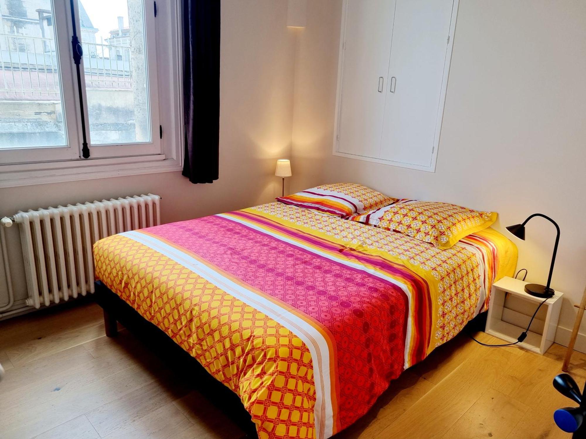Face A L'Hotel De Ville Grand Et Lumineux Appartement Ανγκουλέμ Δωμάτιο φωτογραφία